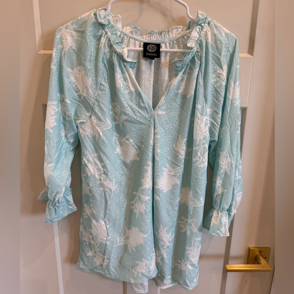 Bobeau Light Blue and White Floral Blouse